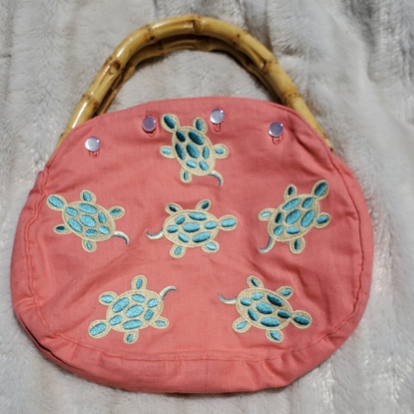 Donna Dixon Handbags - 🍄2/$10🍄(Donna Dixon) embroidered turtle hangbag